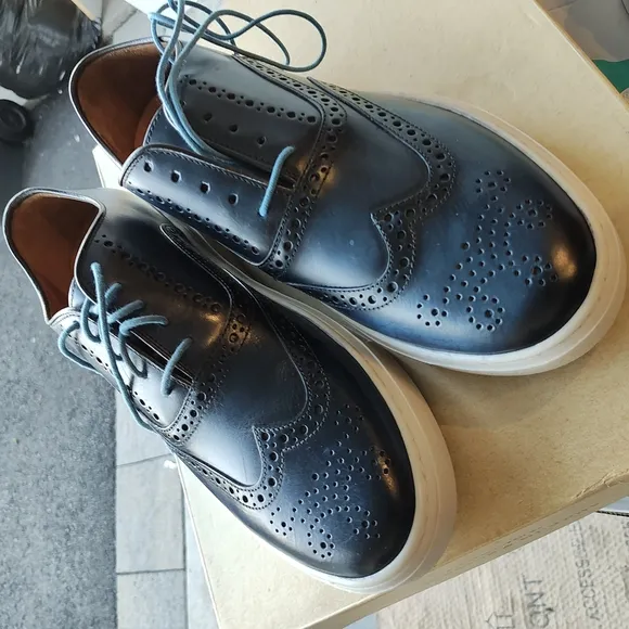 Johnston &amp; Murphy Blue Leather Sneakers with Brogue Detailing