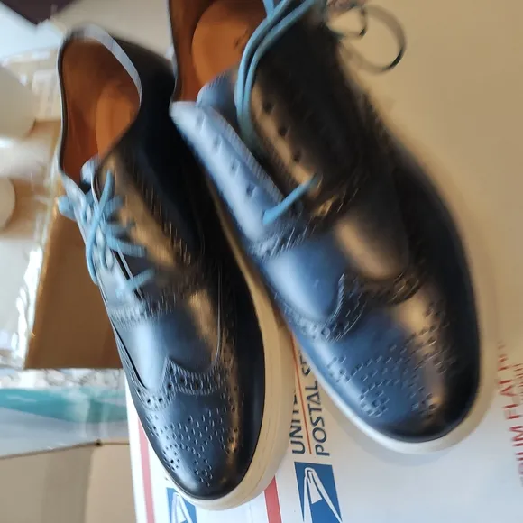Johnston &amp; Murphy Blue Leather Sneakers with Brogue Detailing