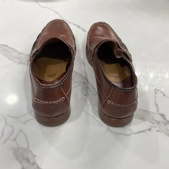 Johnston &amp; Murphy brown sheep skin leather uppers and leather soles loafers M 12