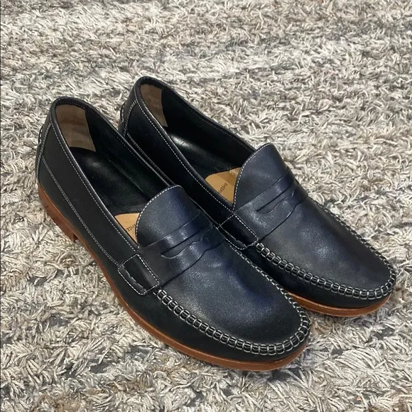 Johnston and Murphy sheepskin Men's Black Leather Loafers sz 12M great condition