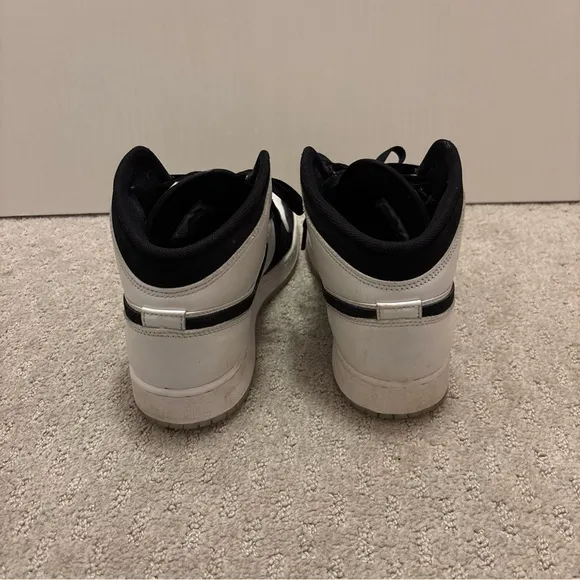 Jordan 1 Mid SE Diamond  Shorts White Black 2022 Size 7Y GS) DN4321-1001
