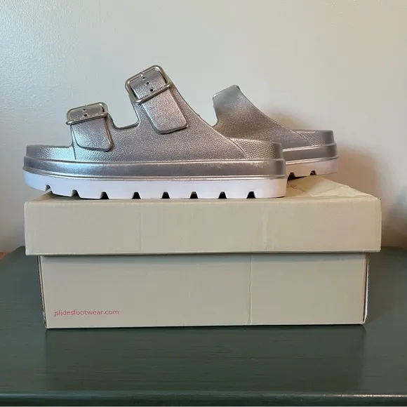 JSlides Beach Slides Silver Metallic Sandals Size 9