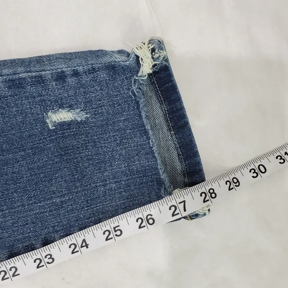 Judy Blue Mid Rise Boyfriend Fit with Stretch Sz 3/26 NWT Distressed MD Wash