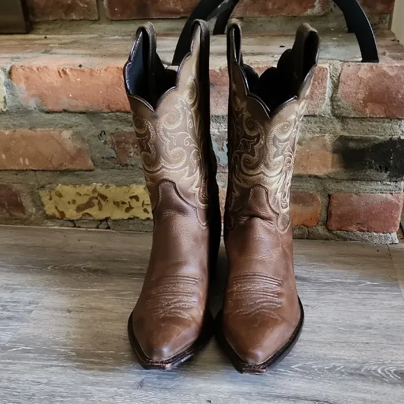 Justin Womens Leather Cowboy Western Boots w/Intricate Stitching Brown Sz 10B