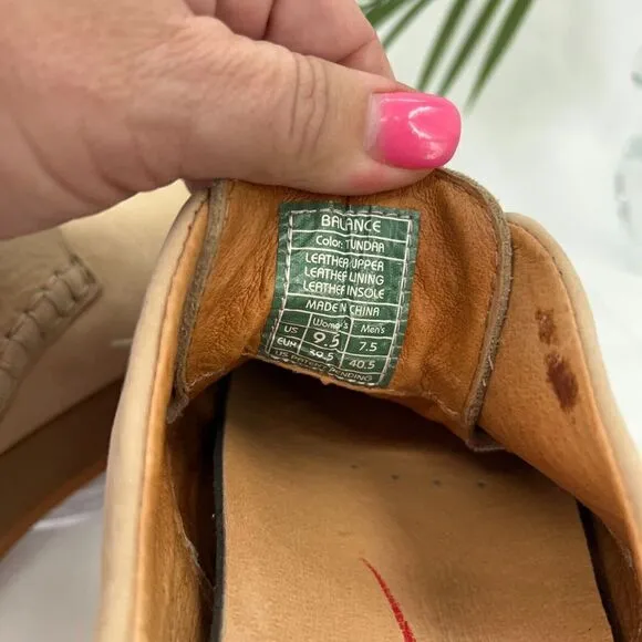 Kalso Earth Shoe Women's Balance Sneakers Shoe Size 9.5 Tan Leather Nubuck Lace