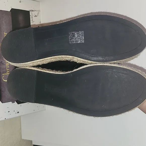 Karl Lagerfeld Paris Moxy slip on espadrilles sz7/ 37.5 black with black chain