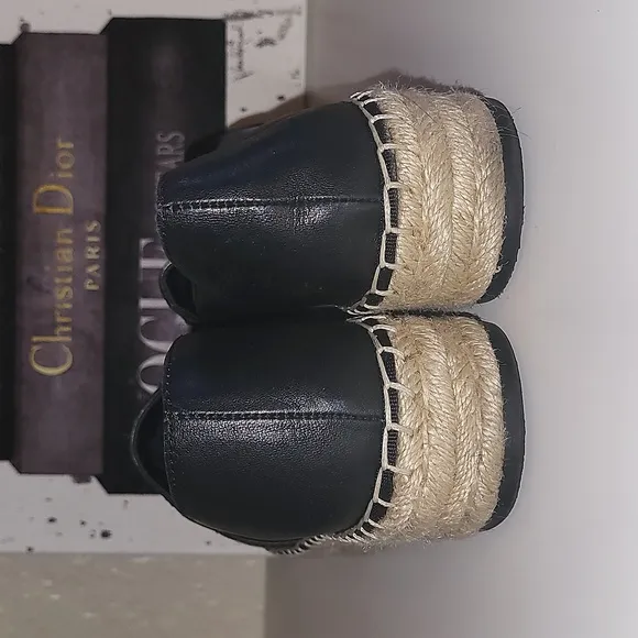 Karl Lagerfeld Paris Moxy slip on espadrilles sz7/ 37.5 black with black chain