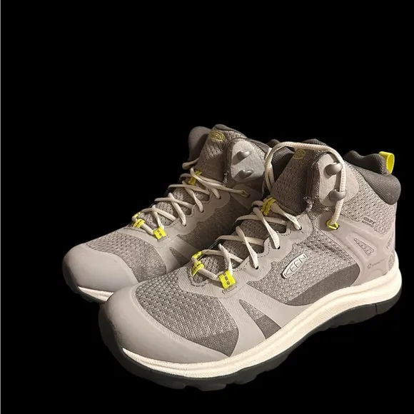 KEEN Women’s Terradora II Waterproof Mid Height Hiking Boots. US 8. $165