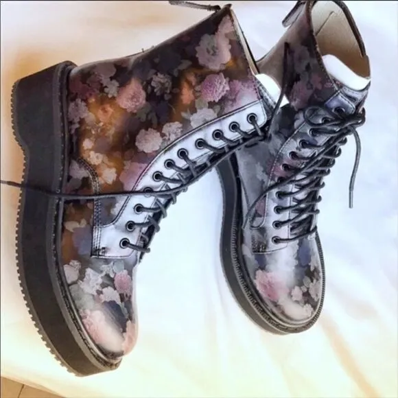 KENDALL &amp; KYLIE FLORAL COMBAT BOOTS.  NEW