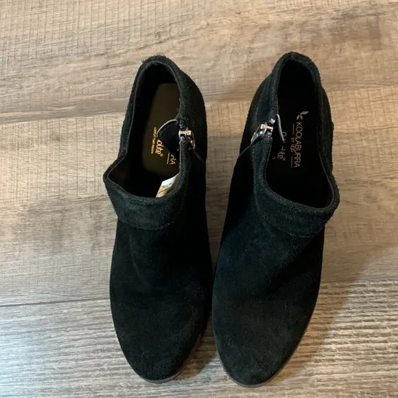 Kookaburra black suede heeled boots size 8
