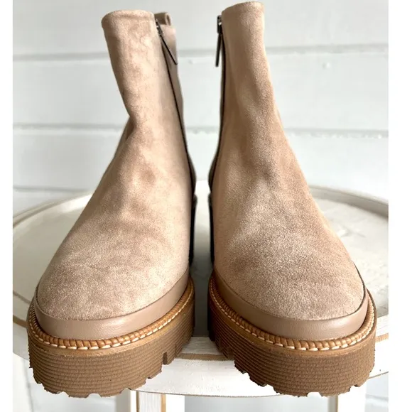 LA CANADIENNE Pasha Leather Booties with Lug Soles -NWOB - 40/ 9.5