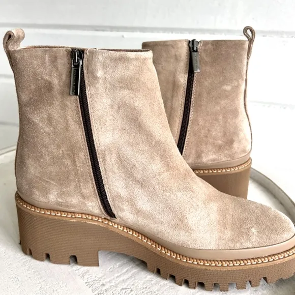 LA CANADIENNE Pasha Leather Booties with Lug Soles -NWOB - 40/ 9.5