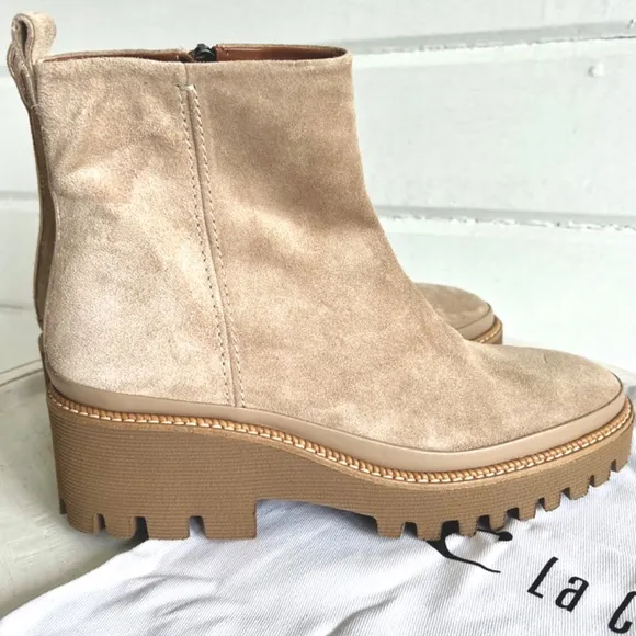 LA CANADIENNE Pasha Leather Booties with Lug Soles -NWOB - 40/ 9.5