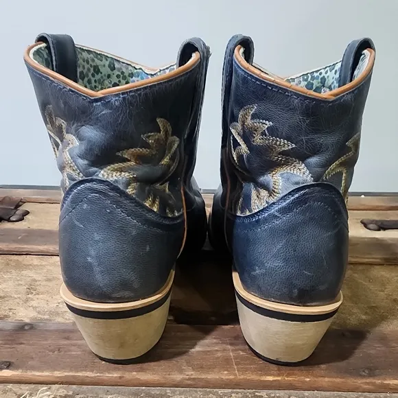 Laredo Sapphire Western Cowgirl Distressed Embroidered Leather Booties in Navy.