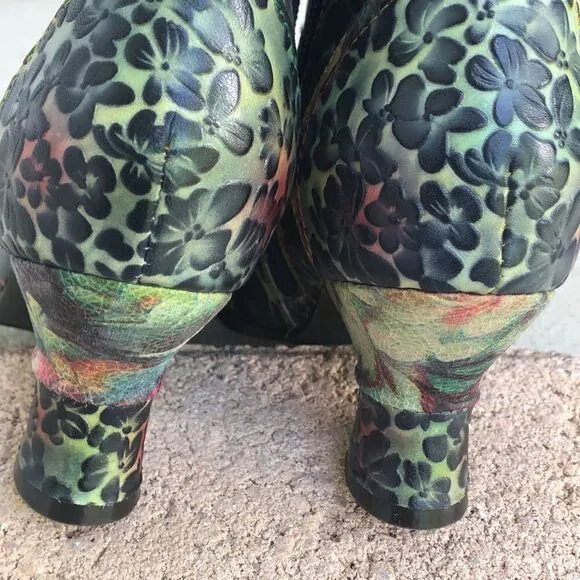 L’Artiste hand painted ankle boots