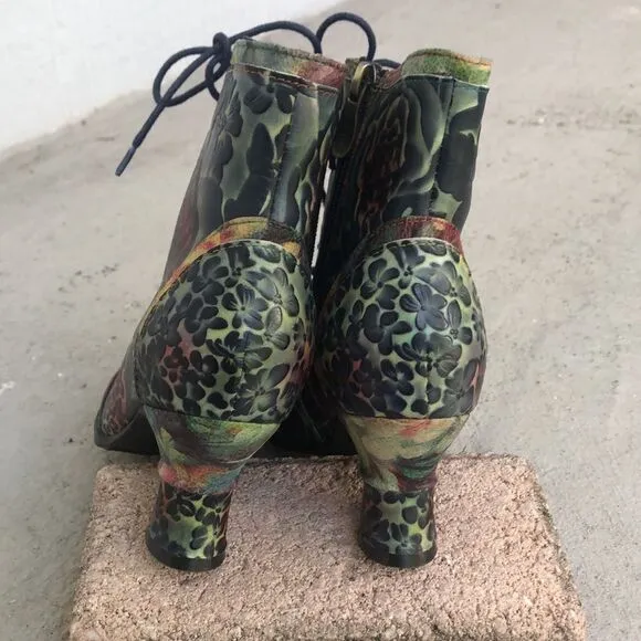 L’Artiste hand painted ankle boots