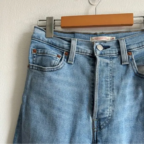 Levi’s Sz 27 Ribcage Straight Ankle Distressed Raw Hem Denim Jeans
