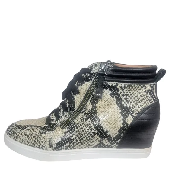 Linea Paolo Women's Niya Wedge Sneakers Cream Snakeskin Print Leather Lace sz 9