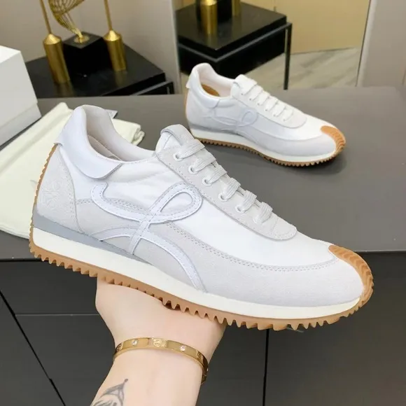 Loewe Women's Flow runner in suede and nylon White