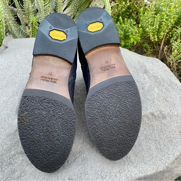 Lofina Boots With A Zipper