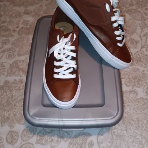 LONDON FOG Brown and White Sneakers Casual Vintage Design
