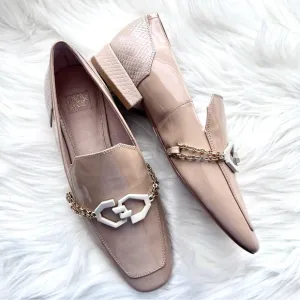 Louise et Cie | NWOT Nude Patent Leather Scales Chain Accent Everland Loafers
