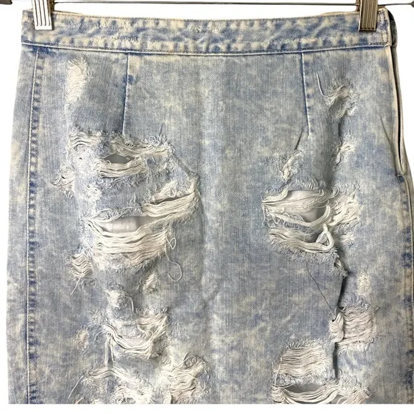 Lovers   Friends Miles Denim Distressed Pencil Skirt (27)