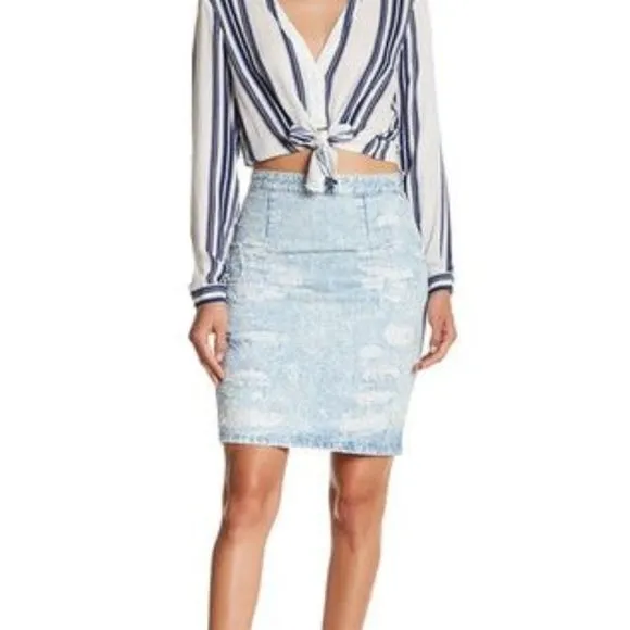 Lovers   Friends Miles Denim Distressed Pencil Skirt (27)