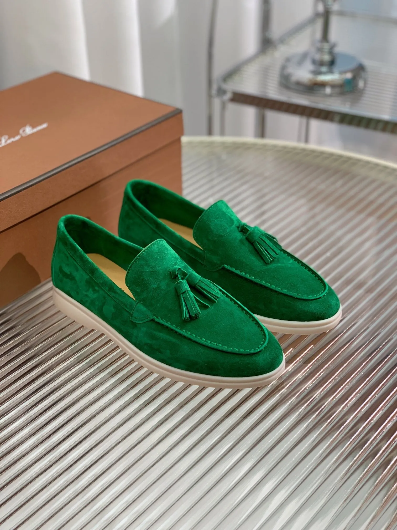 lp dot sole walk loafer green suede