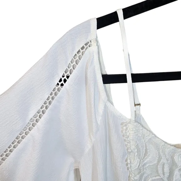L*SPACE Boho Lace Crochet Cold Shoulder Dress Swim Cover-Up White- Size Medium