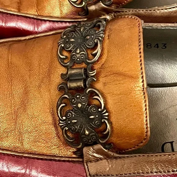 M. Jerrold by Margaret J. Two-Tone Leather Loafers‎ Vintage Bronze Hardware 6.5M