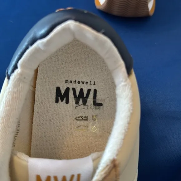 Madewell women’s Beige and Brown Sneakers NEW