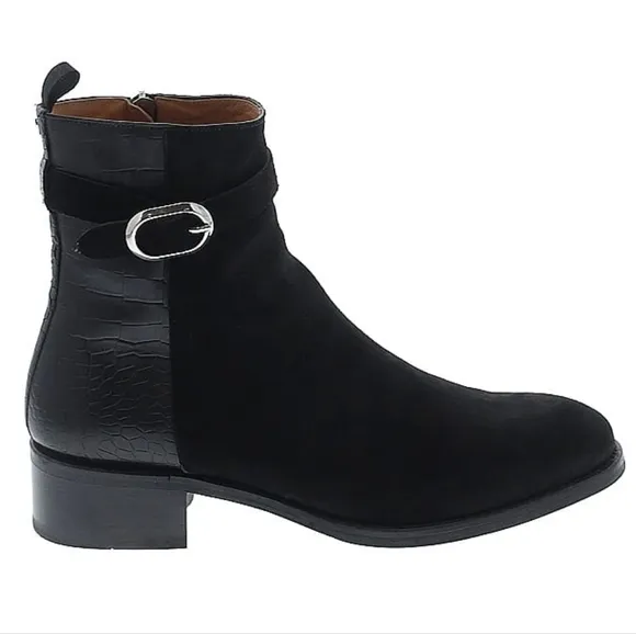 Magnanni Julieta Black Suede Boots - Size 9.5