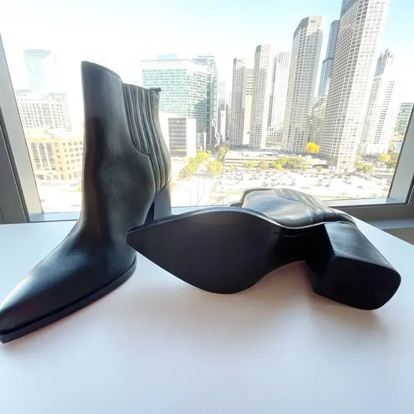 Marc Fisher Mayden Black Leather Sleek Western Pointed Leather Boots Size 10