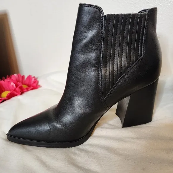 Marc Fisher Womens Ellard Pointy Toe Boots Ankle Booties Classic Leather Spring