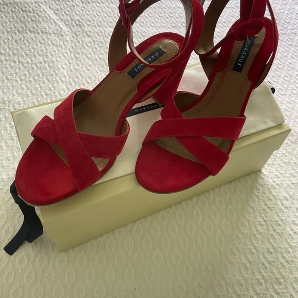 Margaux City Sandals Red with Block Heel and Crisscross Straps New 39 W