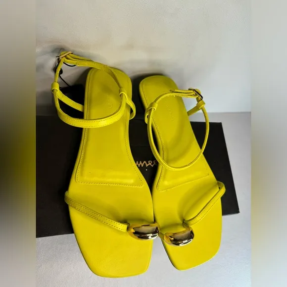 Massimo Dutti METAL PIECE TOE STRAP SANDALS Lemon  casual classic comfy summer