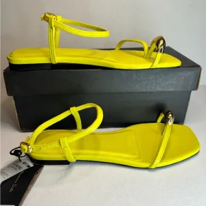 Massimo Dutti METAL PIECE TOE STRAP SANDALS Lemon  casual classic comfy summer