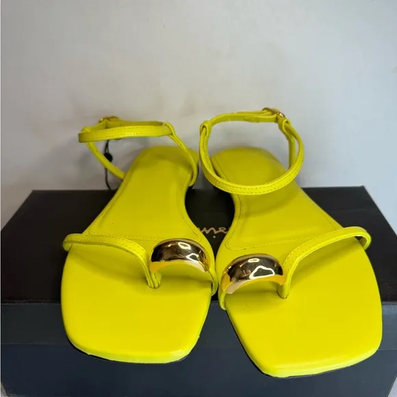 Massimo Dutti METAL PIECE TOE STRAP SANDALS Lemon  casual classic comfy summer