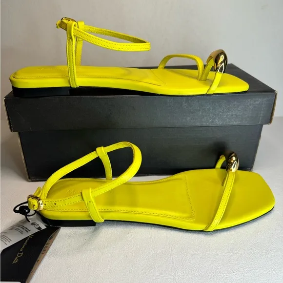 Massimo Dutti METAL PIECE TOE STRAP SANDALS Lemon  casual classic comfy summer