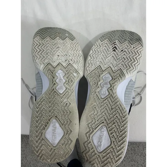 Men’s Nike Air Max White Gray Athletic Sneaker Size 12