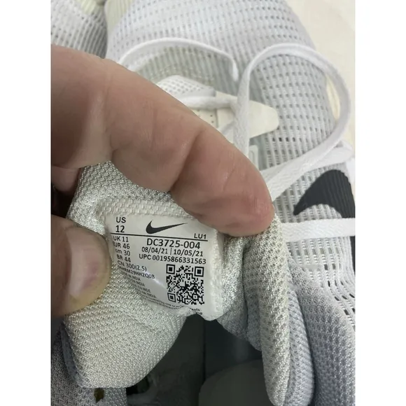 Men’s Nike Air Max White Gray Athletic Sneaker Size 12