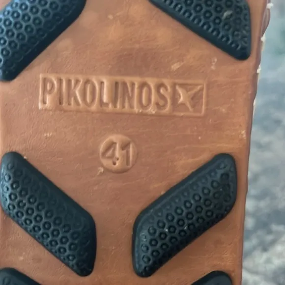 Men’s Pilolinos Leather Loafers