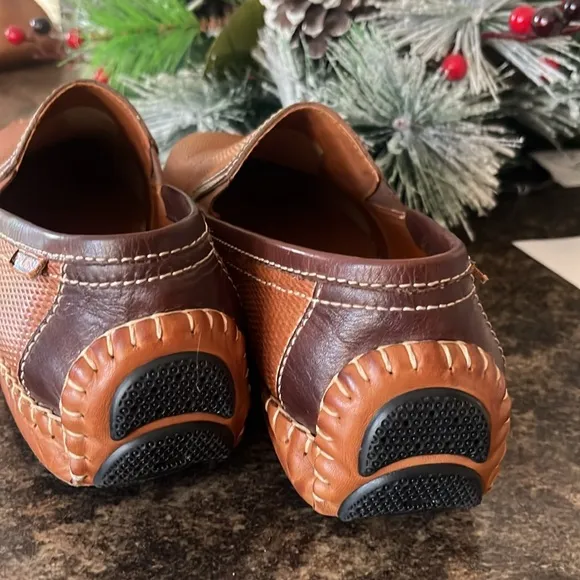Men’s Pilolinos Leather Loafers