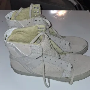 Men's Supra  High-Top Sneakers in Cream Size 10