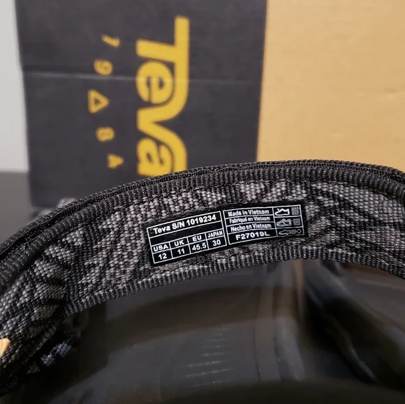 Men's TEVA Hurricane XLT2 1019234 BNBK Gray Black Sandals Size 12