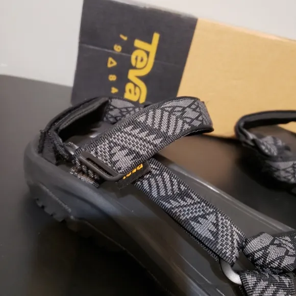 Men's TEVA Hurricane XLT2 1019234 BNBK Gray Black Sandals Size 12