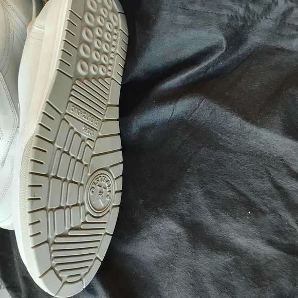 Mephisto White Sneakers Minimalist Design Versatile Wear