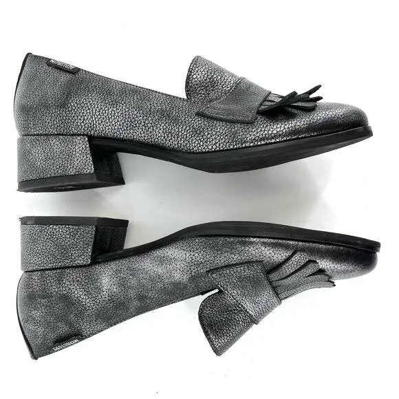Mephisto Women's metallic gray heeled loafers (7)
