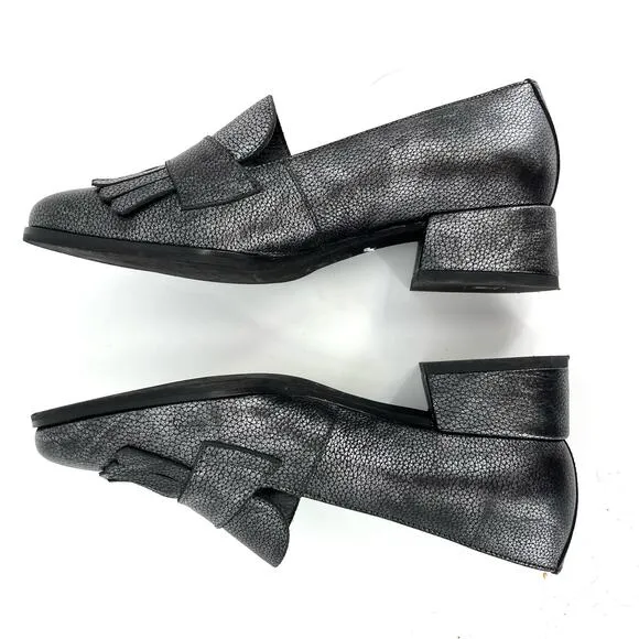 Mephisto Women's metallic gray heeled loafers (7)